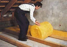 Izolace stropů izolačními rolemi ISOVER